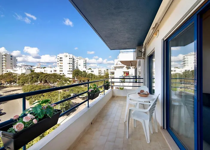 Lovely One Bedroom Quarteira